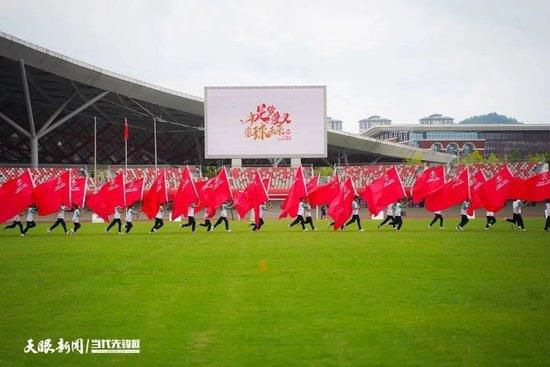 第45+1分钟，M-阿诺德接到队友横传，禁区外回敬一脚世界波，沃尔夫斯堡1-2拜仁。